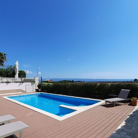 Sea View- Spacious Apartment With Shared Pool Split Kültér fotó