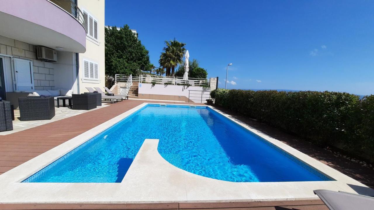 Sea View- Spacious Apartment With Shared Pool Split Kültér fotó