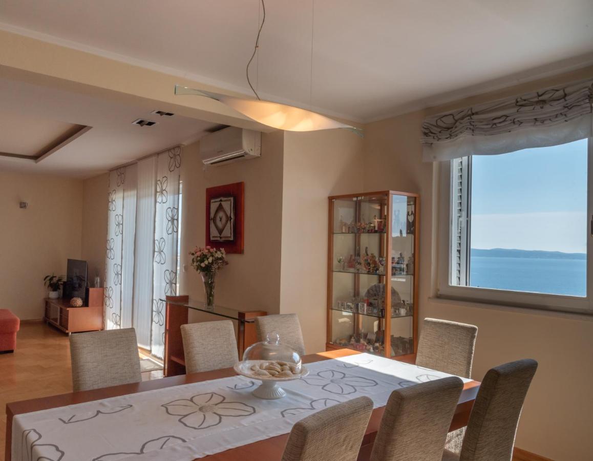 Sea View- Spacious Apartment With Shared Pool Split Kültér fotó